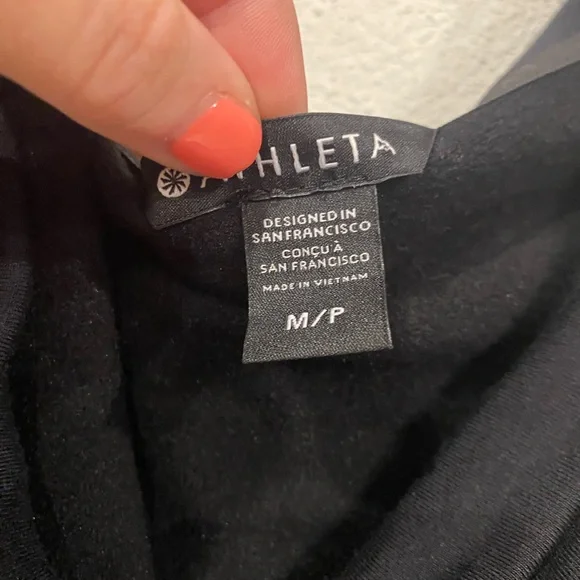 Athleta Purana Wrap Sweatshirt Size Medium Petite EUC - Picture 4 of 5